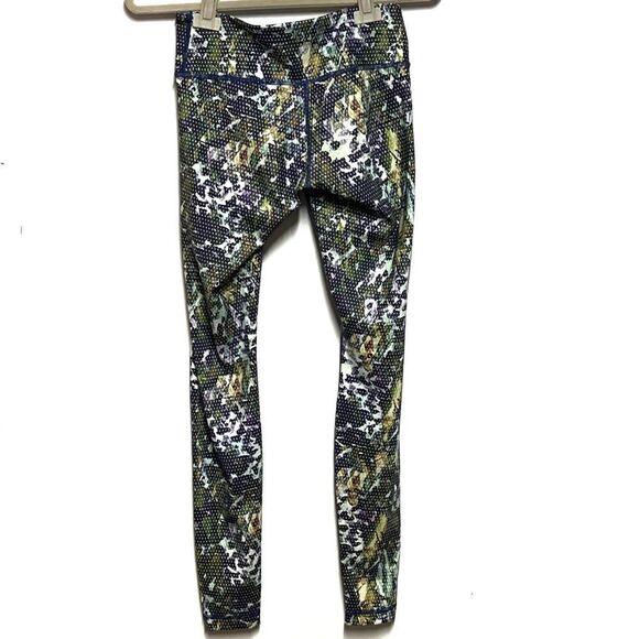 Lululemon Wunder Under Leggings Luxtreme
Floral Sport Iris Flower Multi Sz 6 - Picture 3 of 10
